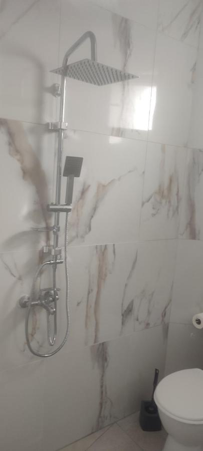 Golem Apartment 외부 사진