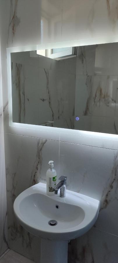 Golem Apartment 외부 사진