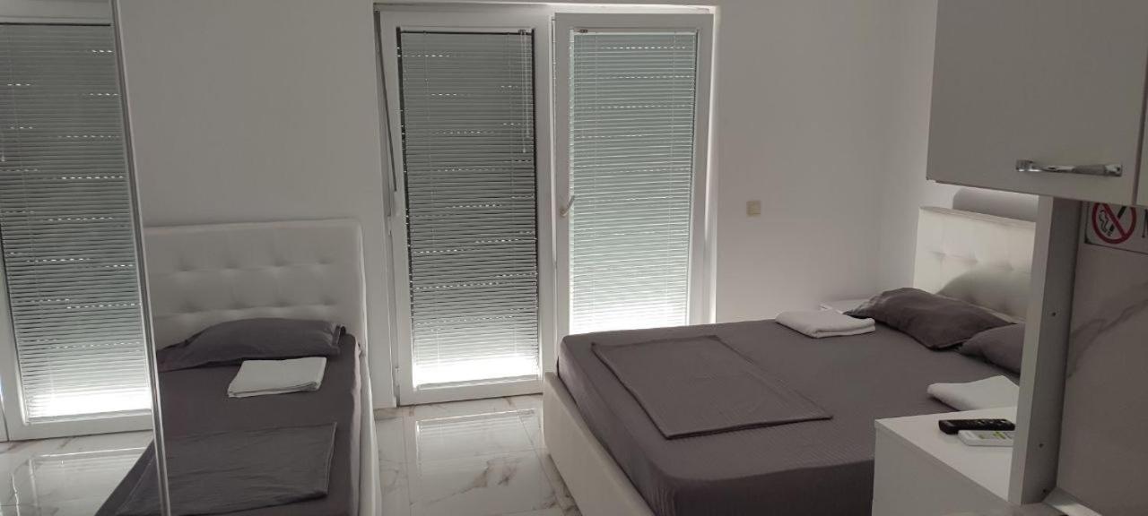 Golem Apartment 외부 사진