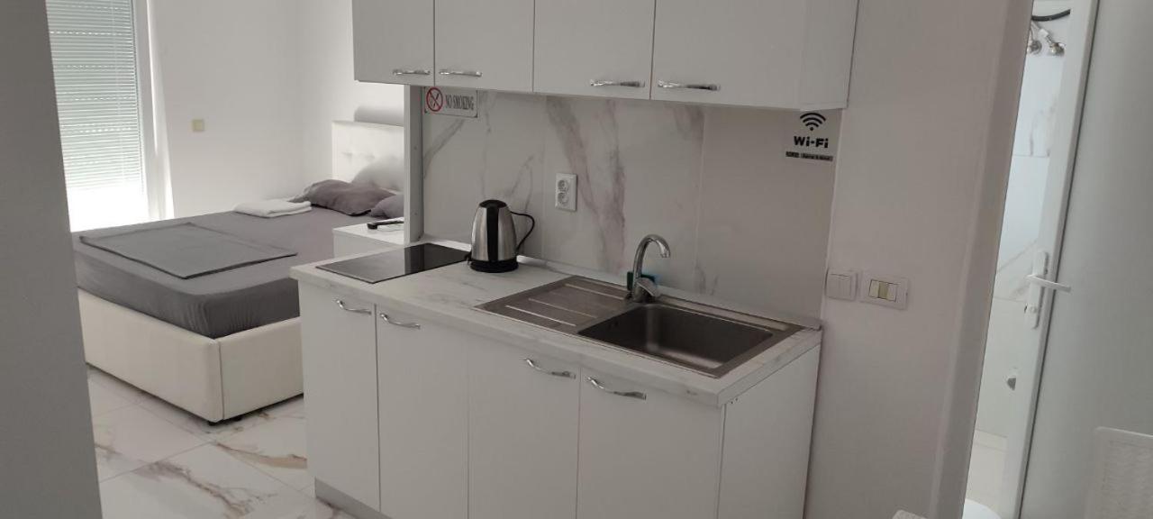 Golem Apartment 외부 사진