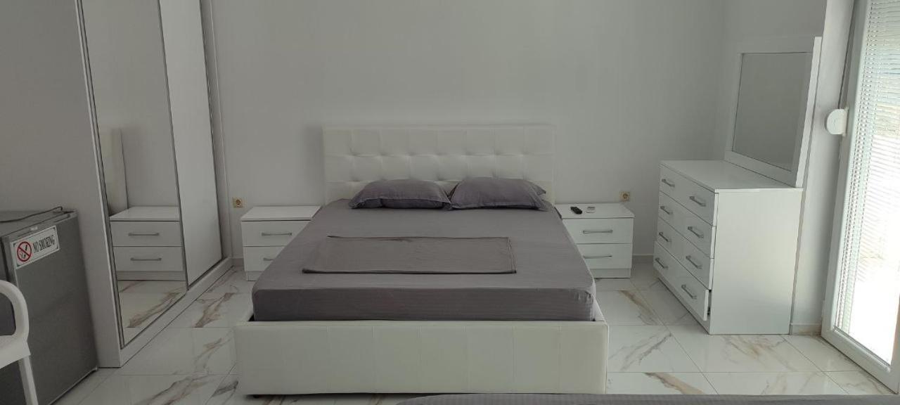 Golem Apartment 외부 사진