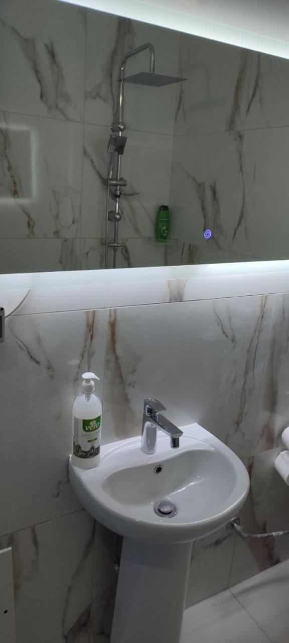 Golem Apartment 외부 사진