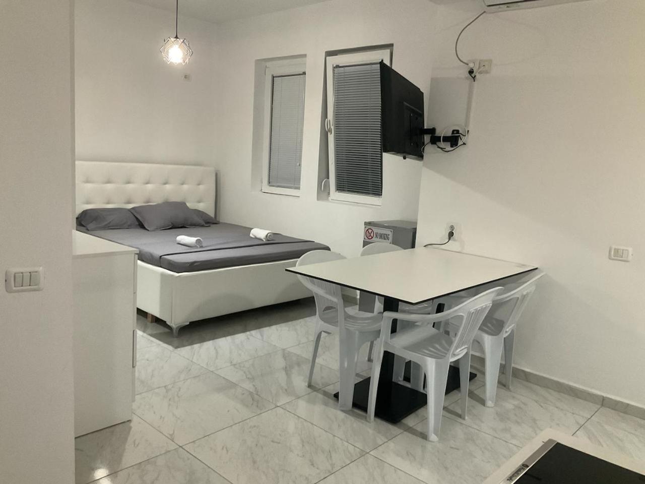 Golem Apartment 외부 사진
